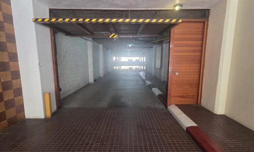 439516193_0eee804259815005af7218667bce2134